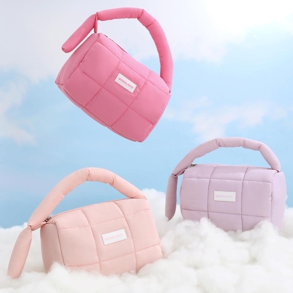 Puffy Makeup & Travel Bag Nwt - Picture 3 of 3